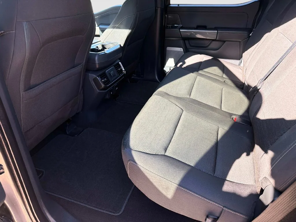 Used 2022 Gray Ford XLT image 15