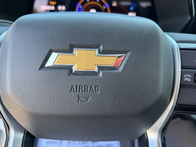 2024 Chevrolet Colorado LT - Photo 11