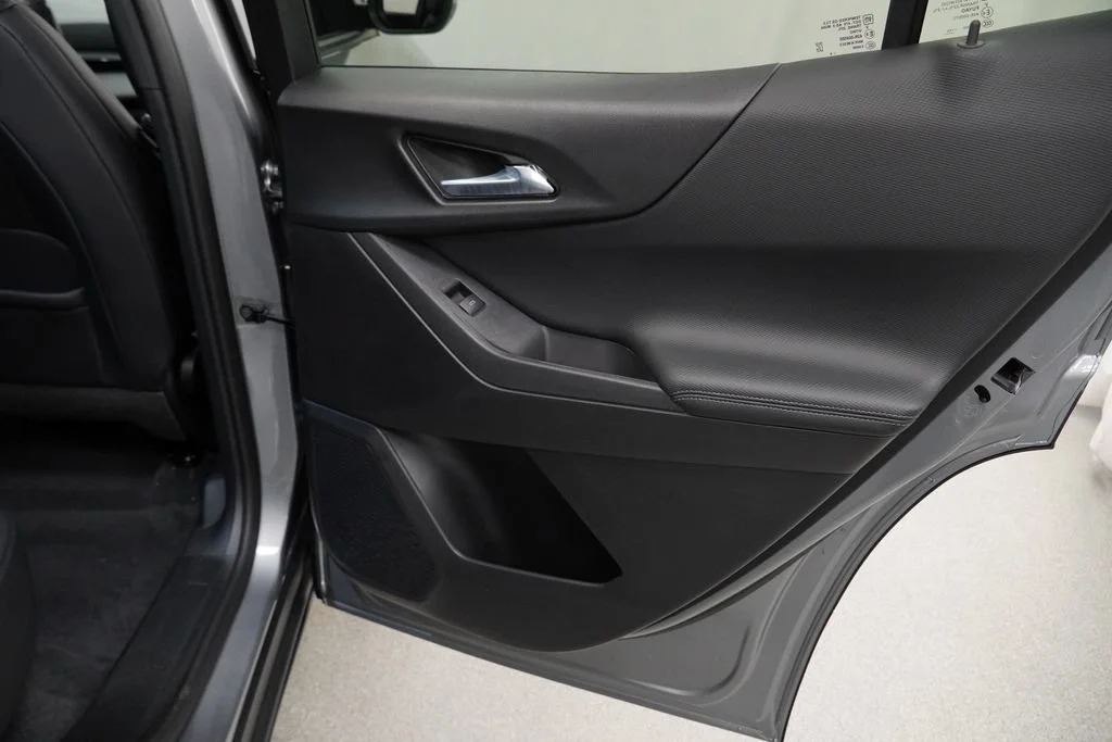 New 2027 Sterling Gray Metallic Chevrolet LT image 24