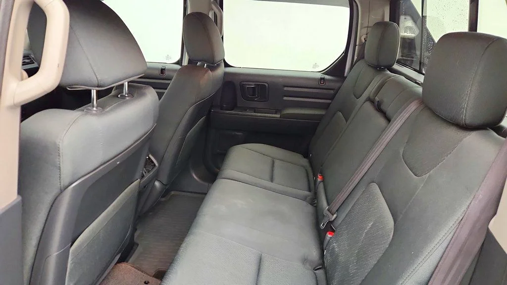 Used 2013 Alabaster Silver Metallic Honda 4WD Crew Cab Sport image 18