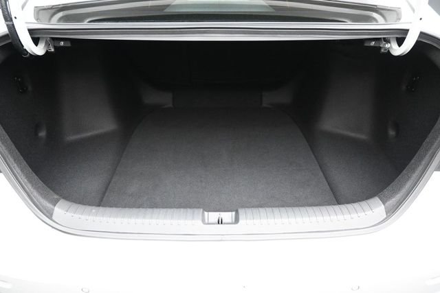 Used 2024 Platinum White Pearl Honda EX-L image 23