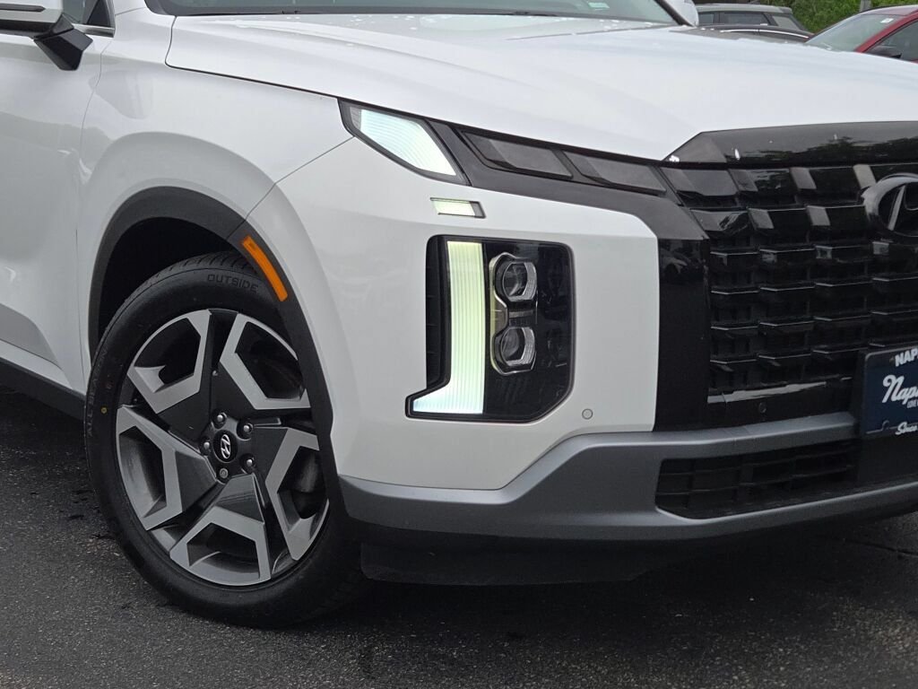 Certified Used 2023 White Hyundai SEL image 3