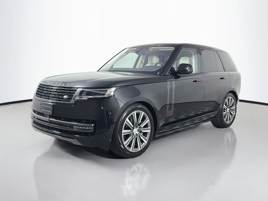 Used 2023 Black Land Rover SE image 1