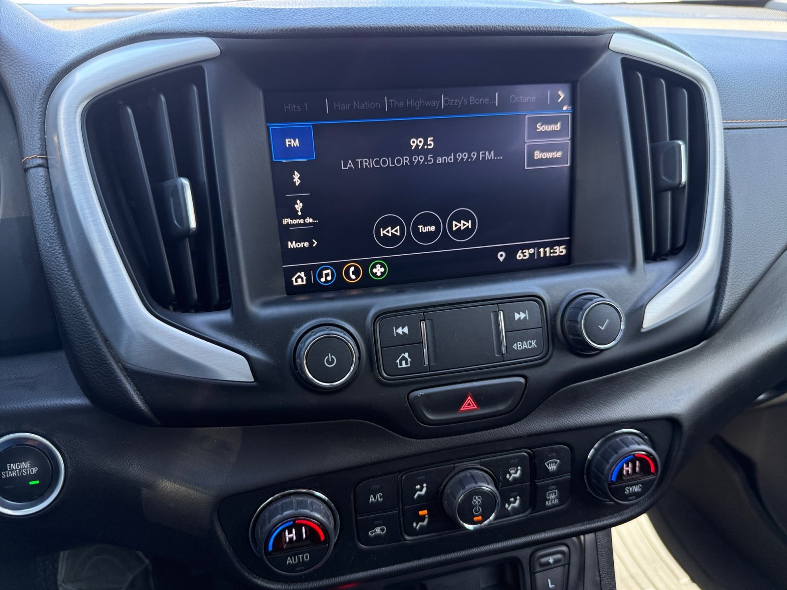 Used 2020 White Frost Tricoat GMC SLT image 12