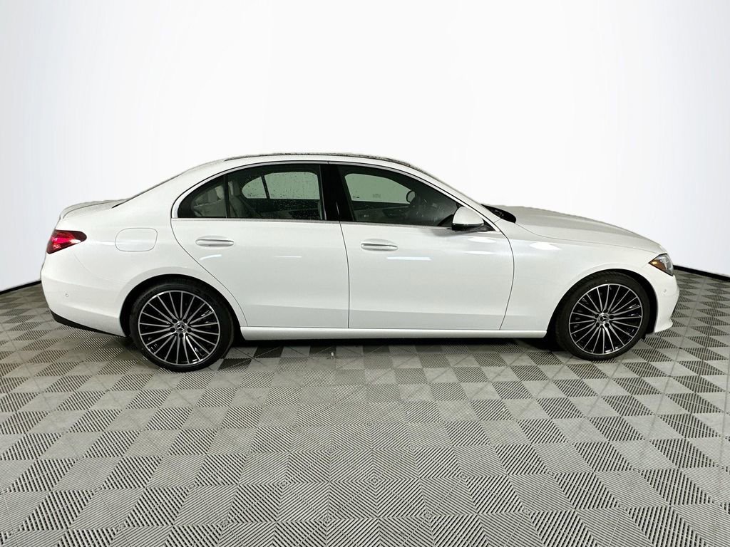 New 2026 MANUFAKTUR Moonlight White Metallic Mercedes-Benz C 300 image 42