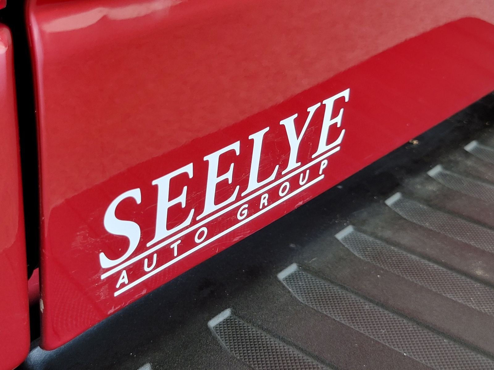Used 2017 Red Ford XLT image 29