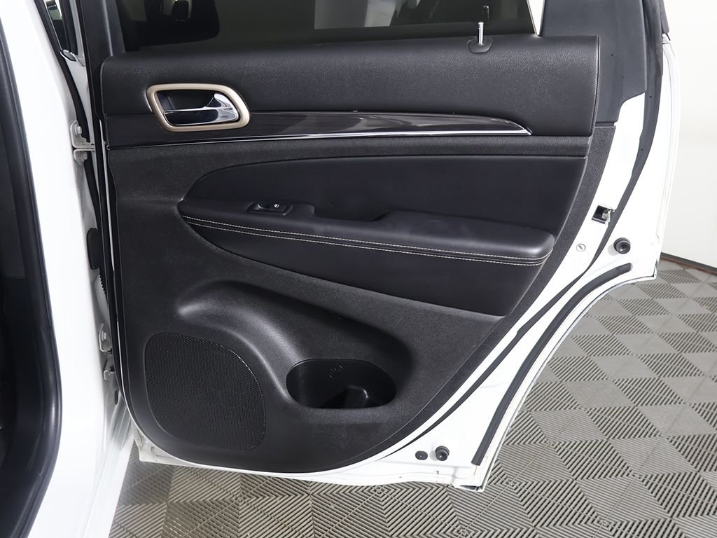 Used 2017 White Jeep Overland image 30