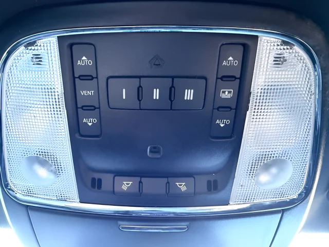 2023 Chrysler 300 S - Photo 18