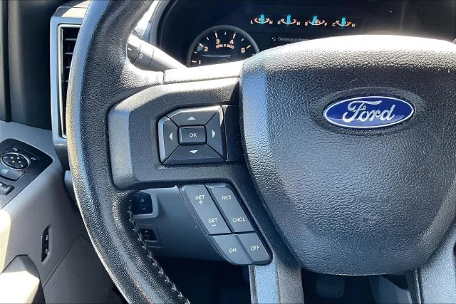 Used 2018 Shadow Black Ford XLT image 17