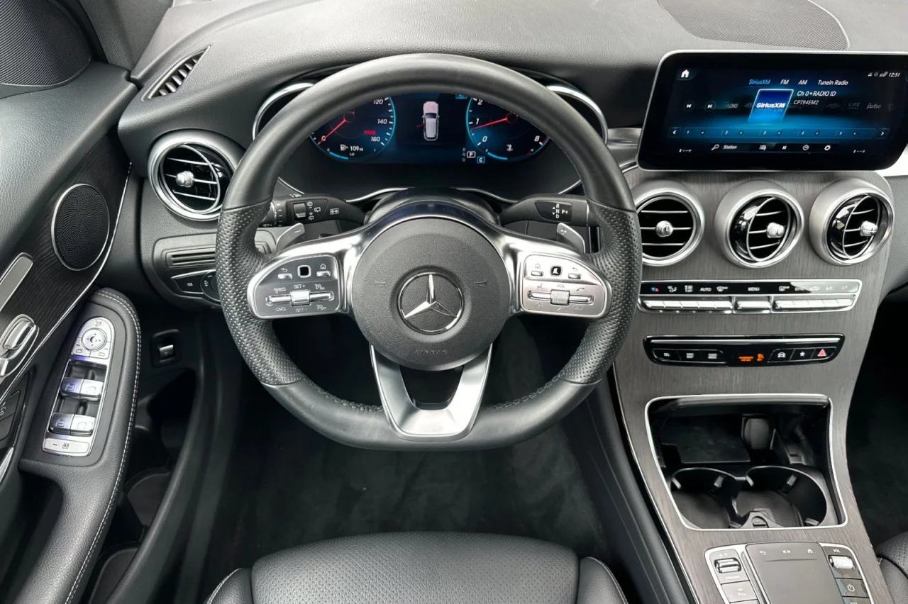 Used 2022 Mojave Silver Metallic Mercedes-Benz GLC 300 image 13
