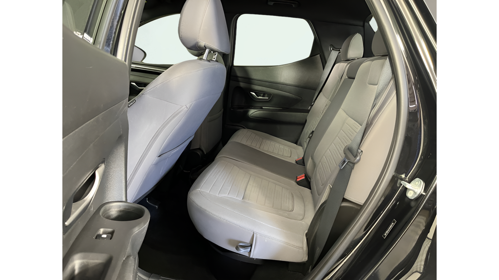 Used 2022 Black Hyundai SEL image 12