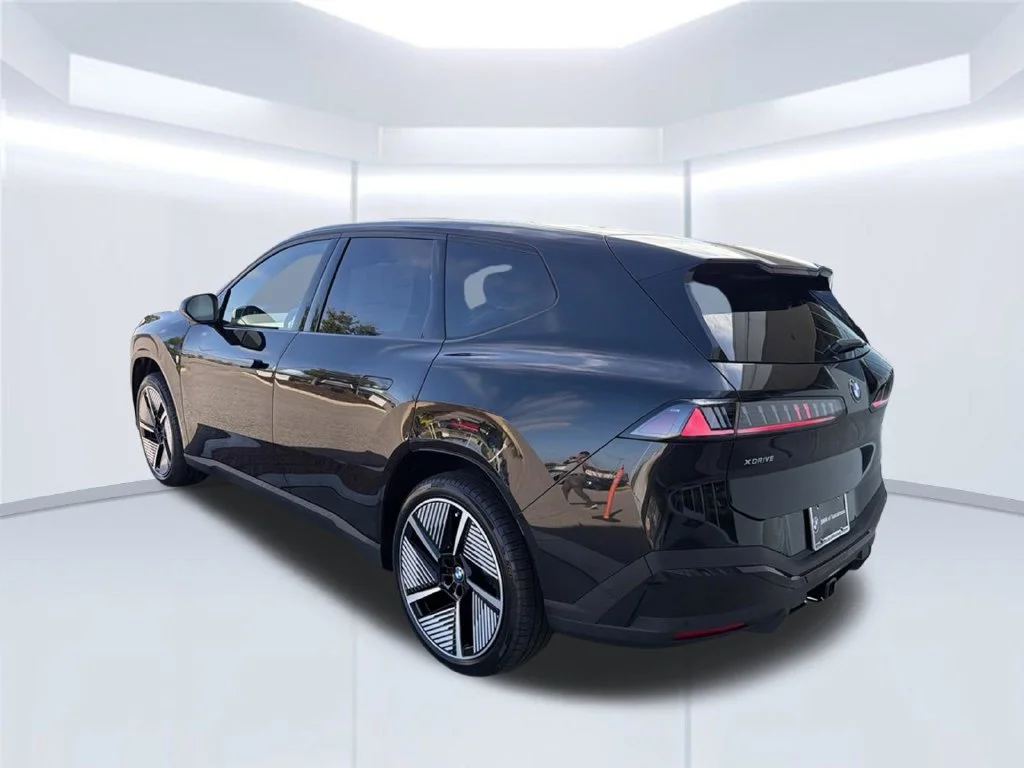 New 2027 Black Sapphire Metallic BMW 50 xDrive image 4