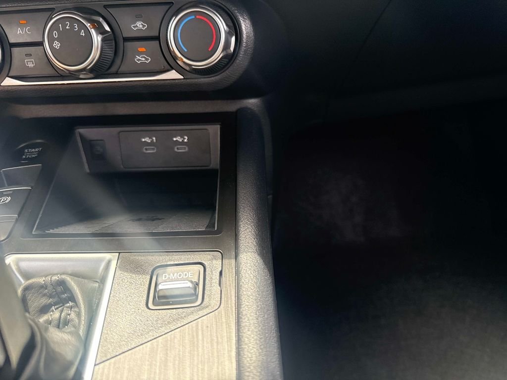 Used 2025 Gray Nissan SV image 32