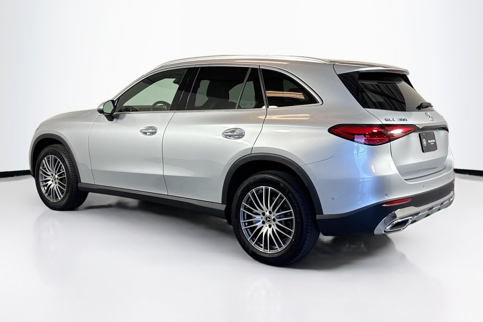 New 2026 Cirrus Silver Metallic Mercedes-Benz GLC 300 image 7