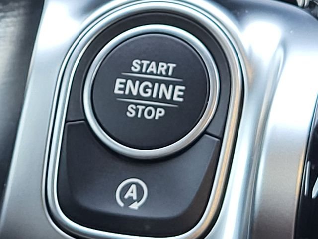 New 2026 Polar White Mercedes-Benz GLB 250 image 23