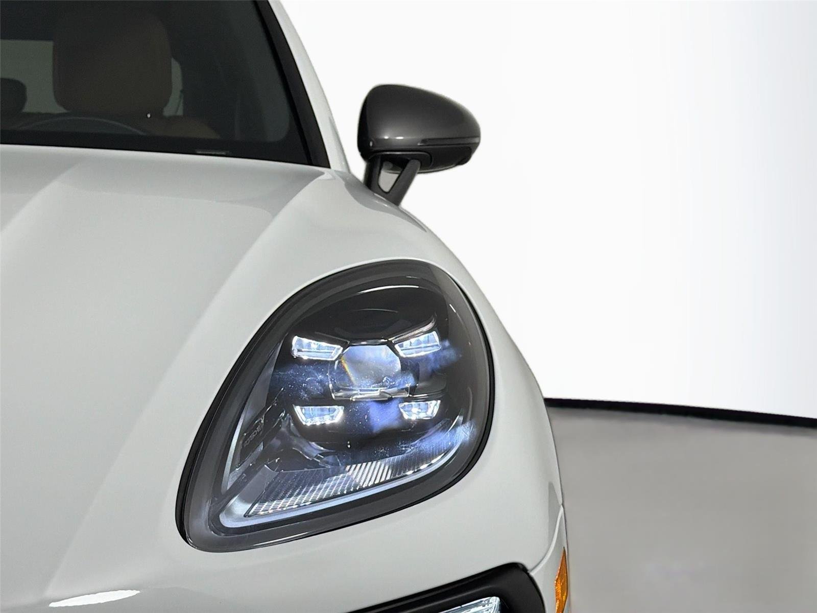 New 2026 White Porsche T image 15