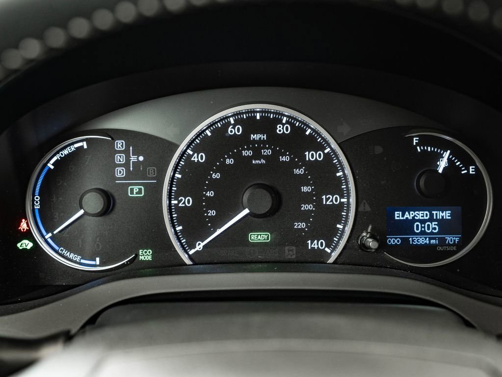 Used 2014 Pearl Lexus 200h image 29