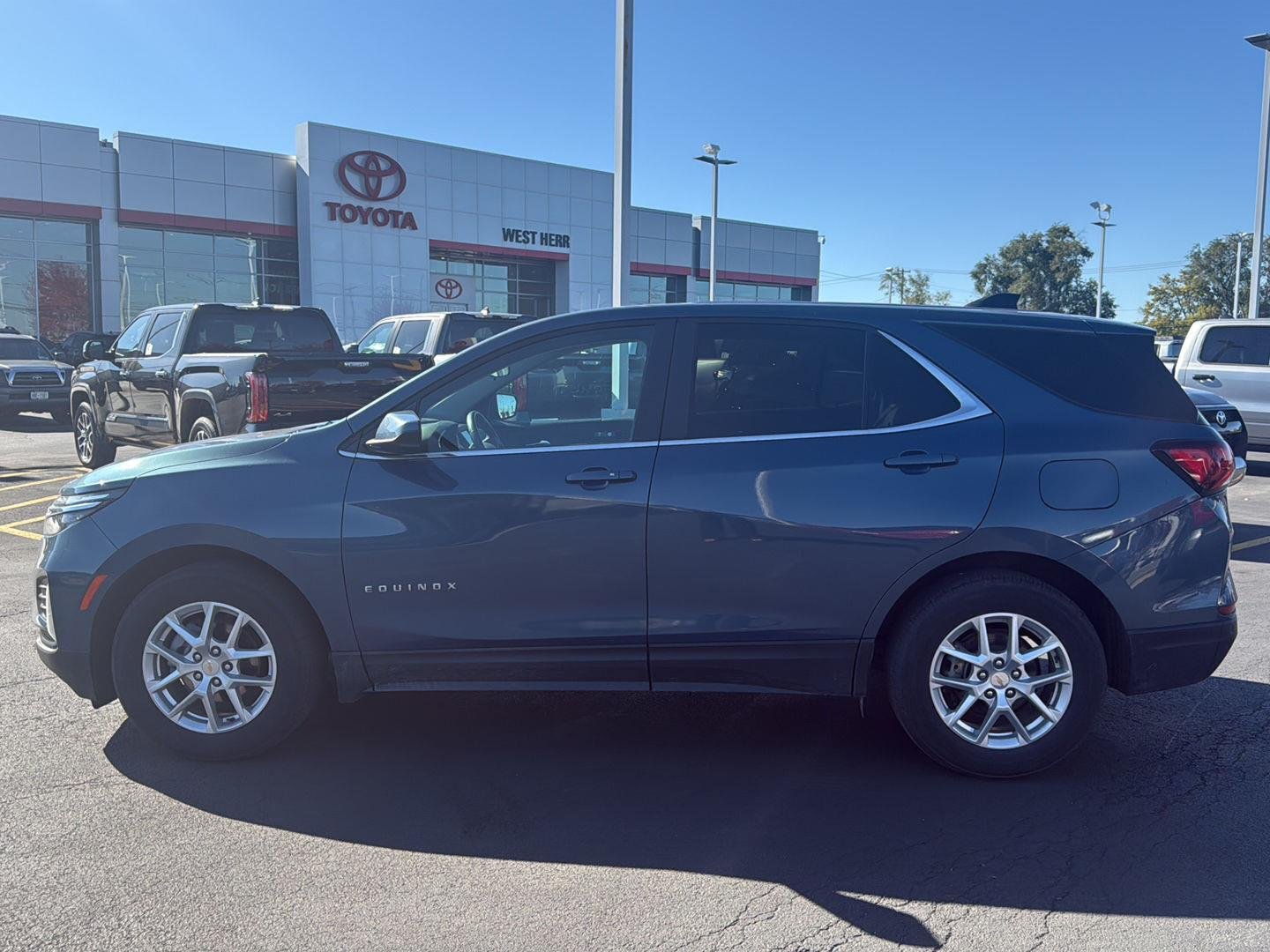 Used 2024 Lakeshore Blue Metallic Chevrolet LT image 6