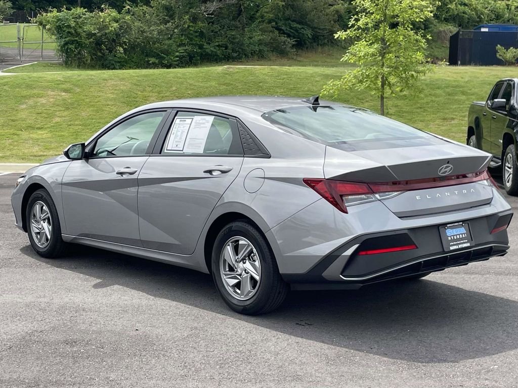 Used 2026 Silver Hyundai SE image 5