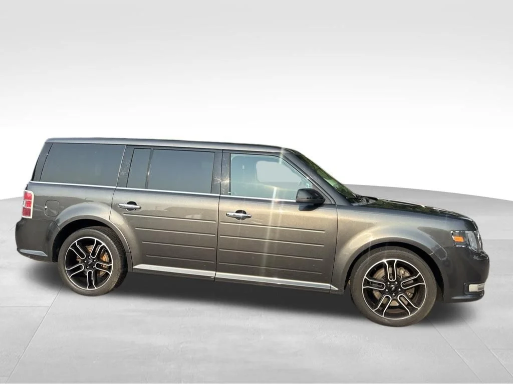 Used 2015 Black Ford SEL image 5