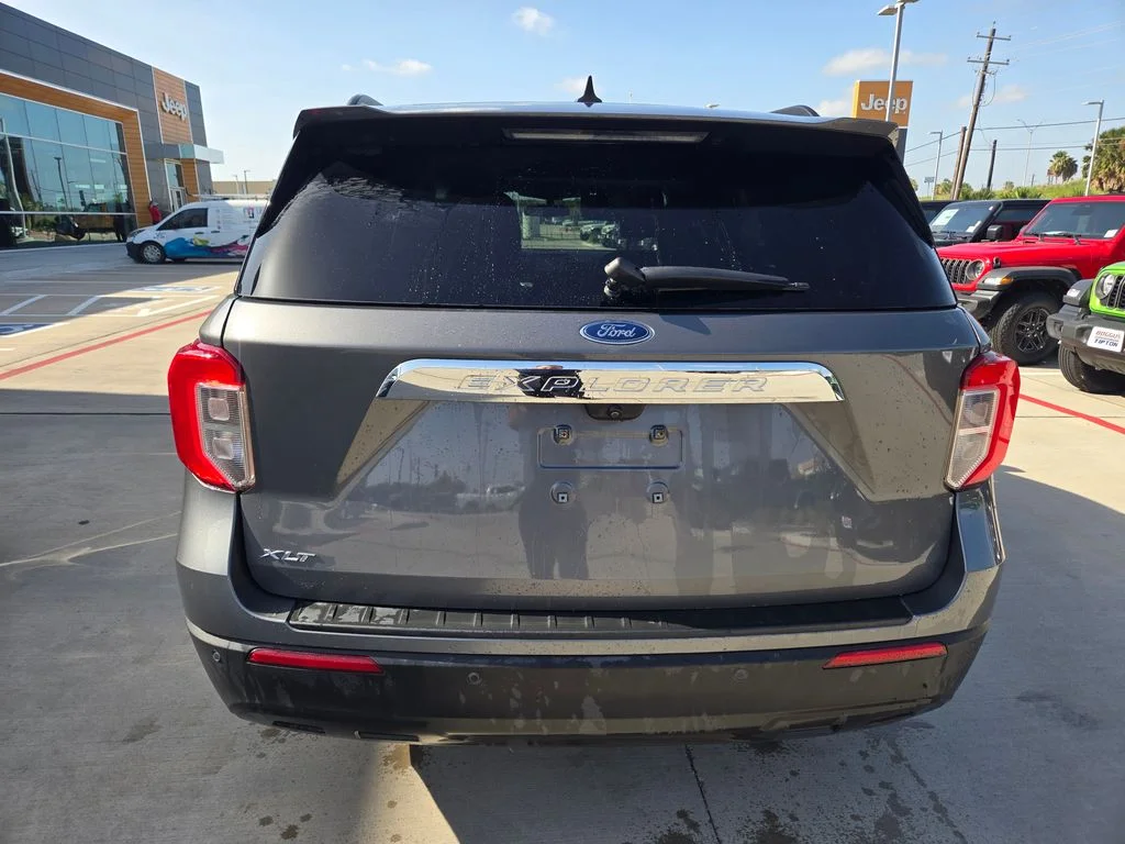 Used 2023 Gray Ford XLT image 4