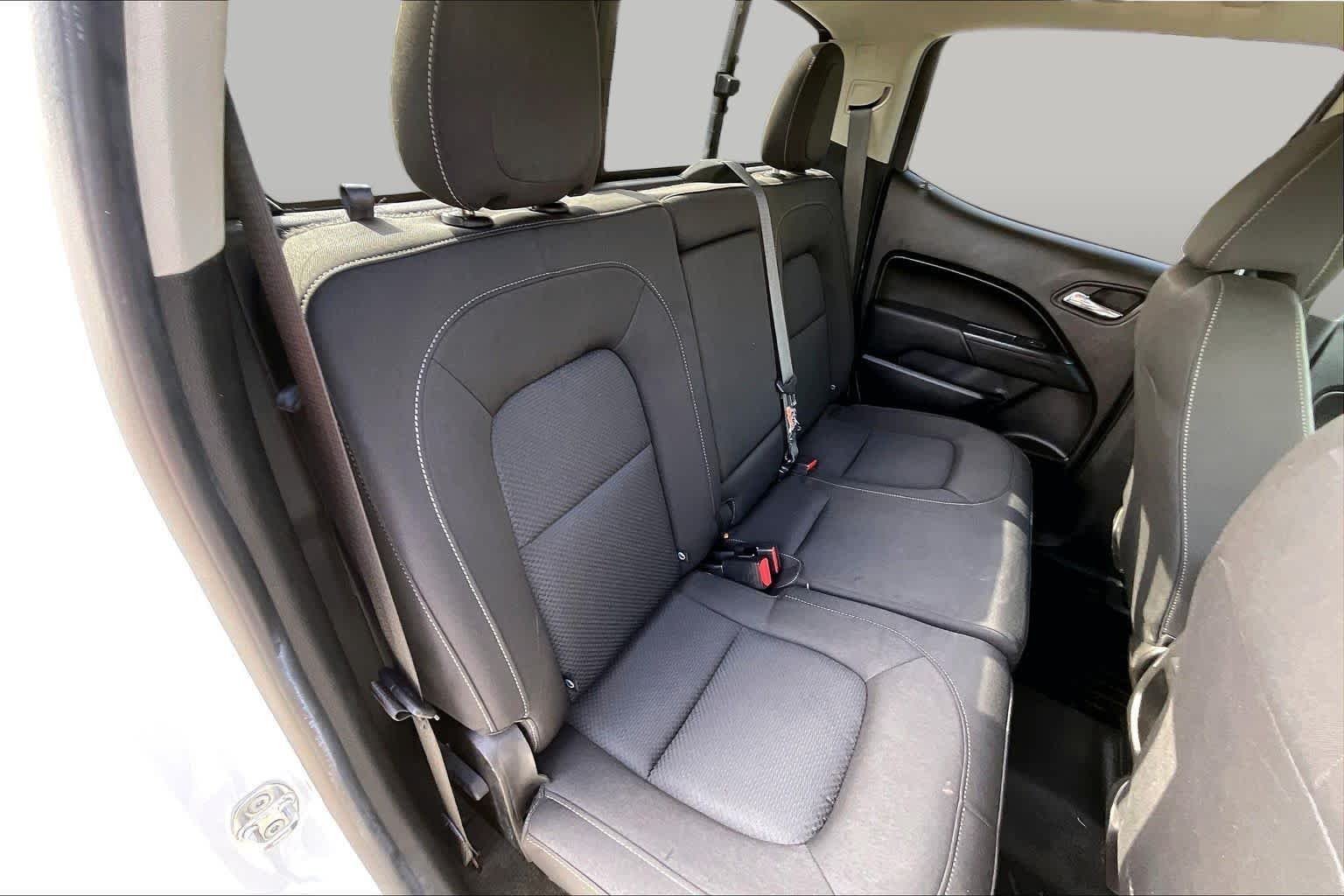 Used 2018 Summit White Chevrolet 4WD LT image 18