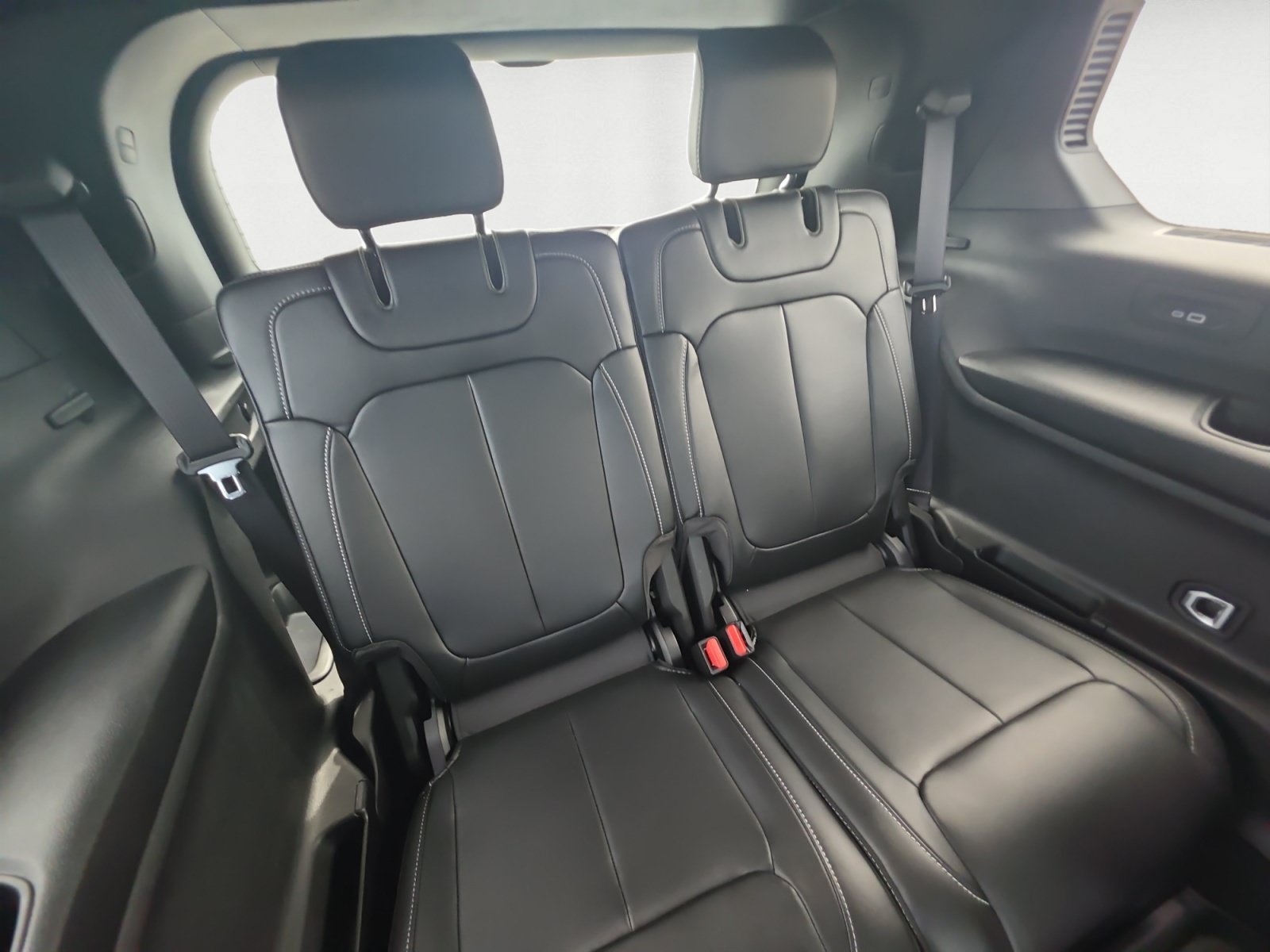 Used 2025 Silver Zynith Jeep Limited image 18