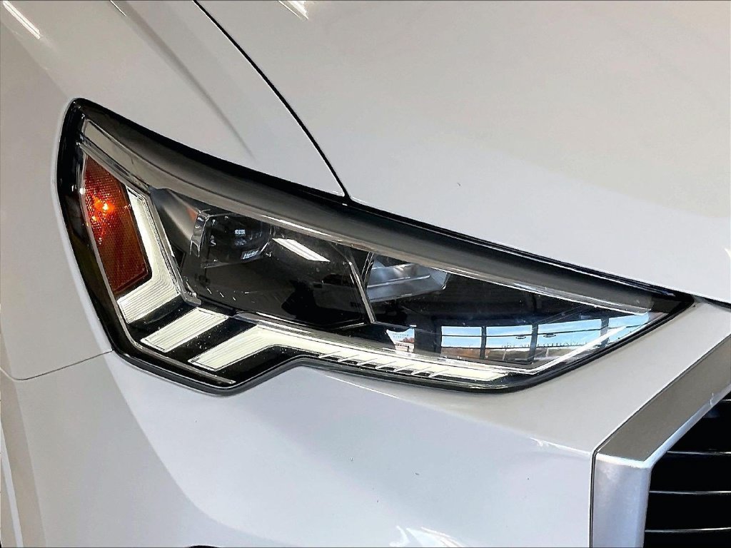 Used 2025 White Audi Premium image 33