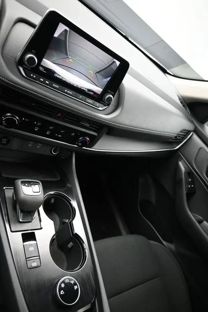 Used 2025 White Nissan S image 20