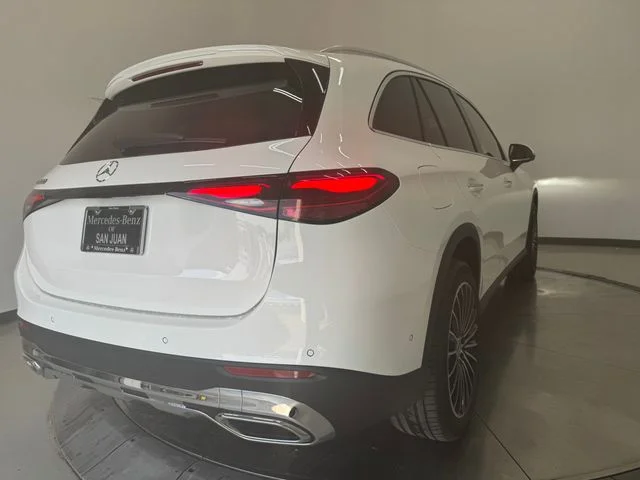 New 2026 Polar White Mercedes-Benz GLC 300 image 32