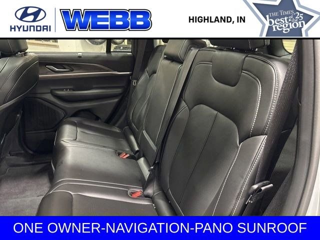 Used 2025 Silver Jeep Limited image 28