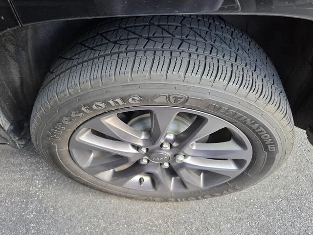Used 2018 Black Jeep Overland image 4