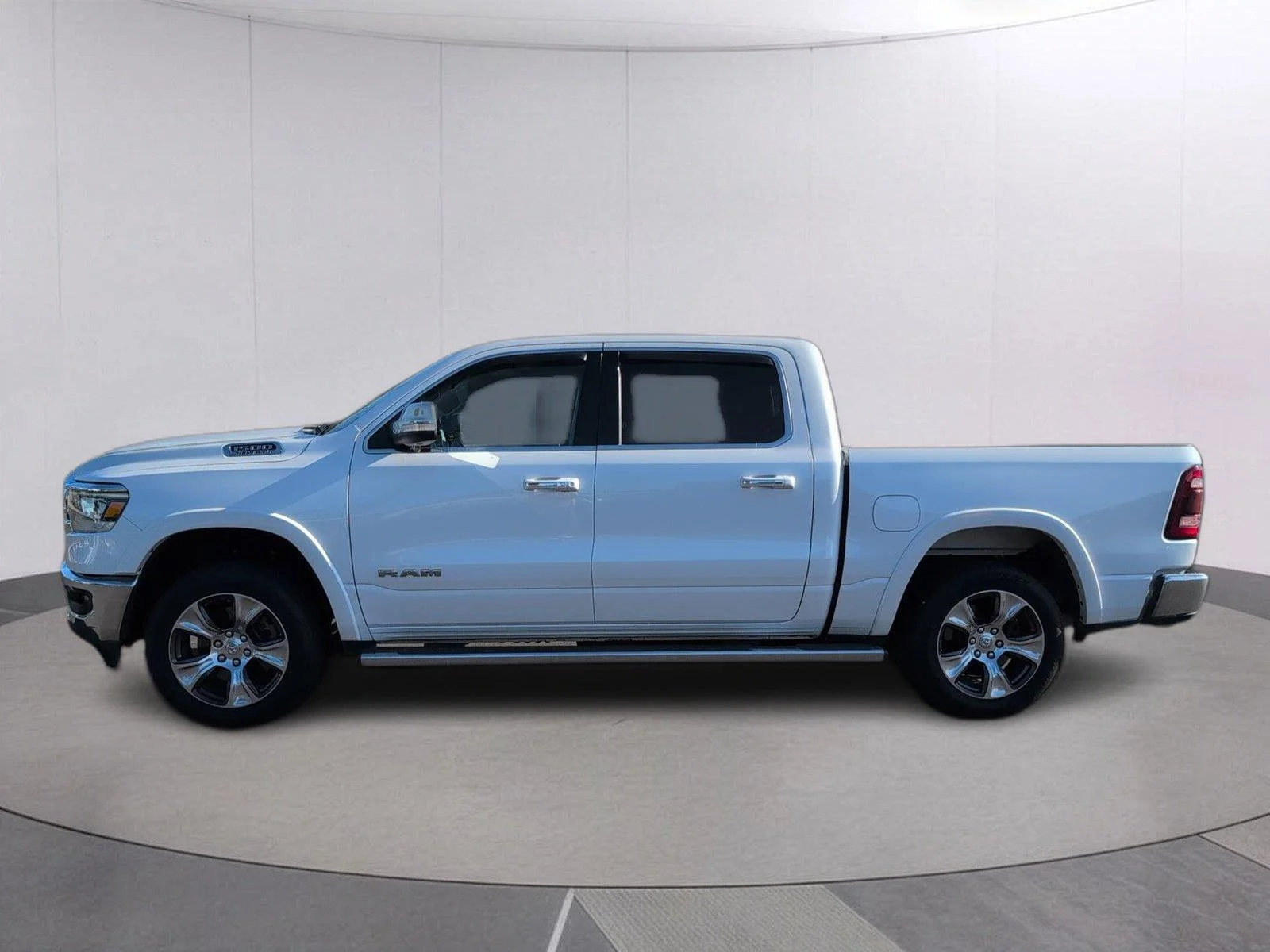 Used 2019 Ivory White Tri-Coat Pearlcoat Ram Laramie image 2