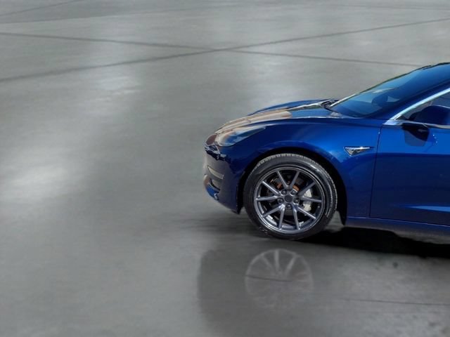 Used 2018  Tesla Long Range Battery image 19