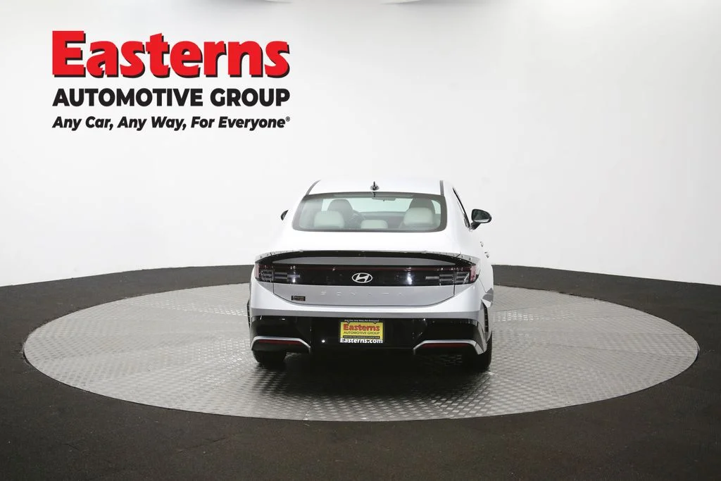 Used 2025 Silver Hyundai SEL image 37