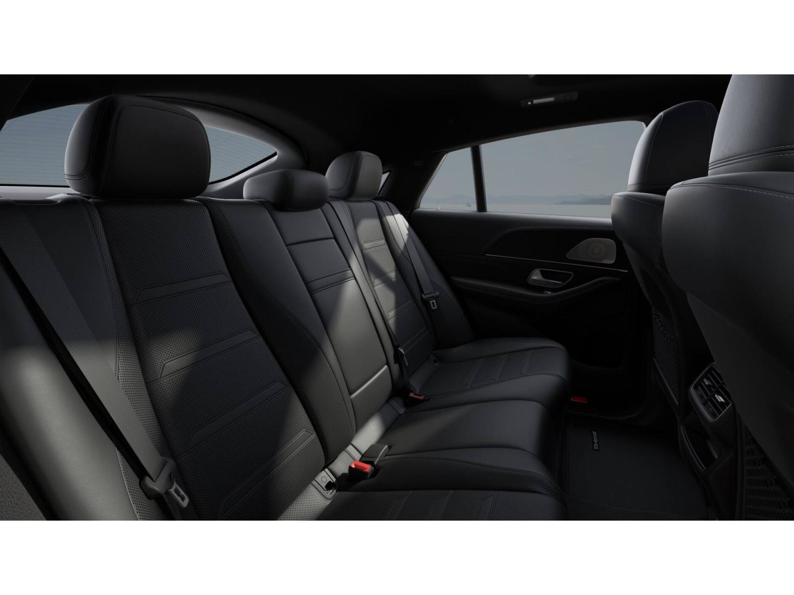 New 2027 MANUFAKTUR Moonlight White Metallic Mercedes-Benz AMG® GLE 53e 4MATIC+ Coupe image 47