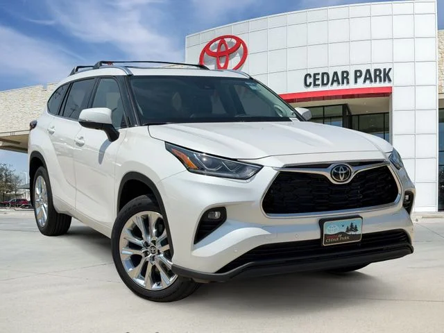 New 2026 Wind Chill Pearl Toyota Limited image 1