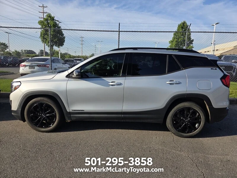 Used 2020 Quicksilver Metallic GMC SLE image 6
