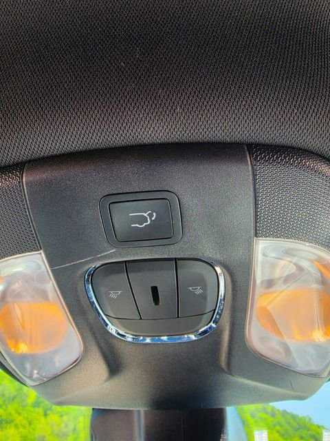 Used 2023 Black Jeep Latitude image 22