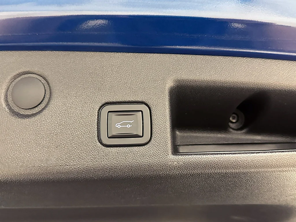 Used 2019 Blue Chevrolet LT image 13