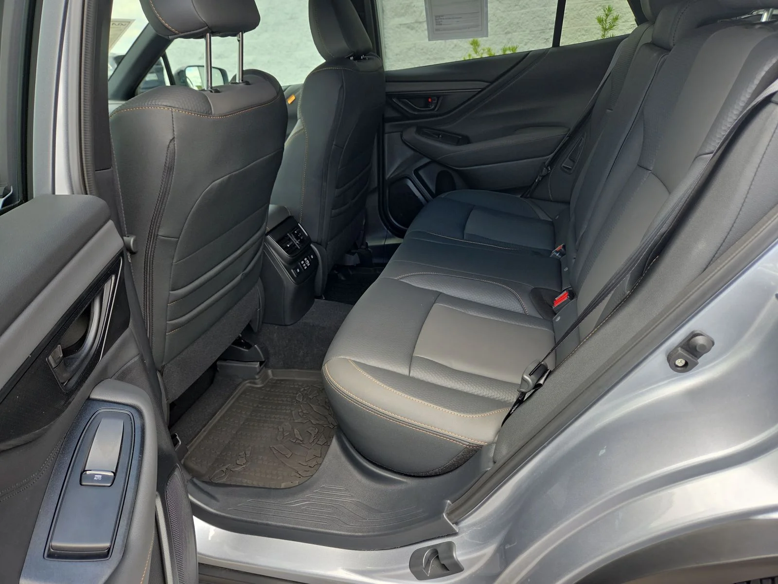 Used 2025 Ice Silver Metallic Subaru Wilderness image 30