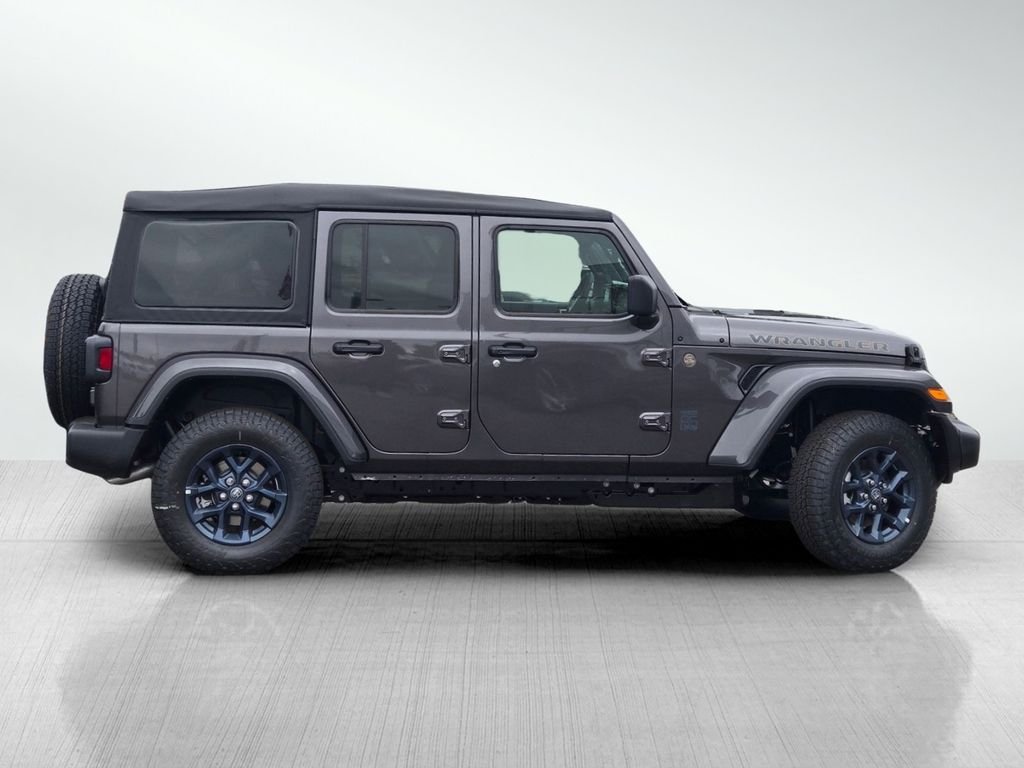 New 2026 Granite Crystal Metallic Clearcoat Jeep 85th Anniversary image 3
