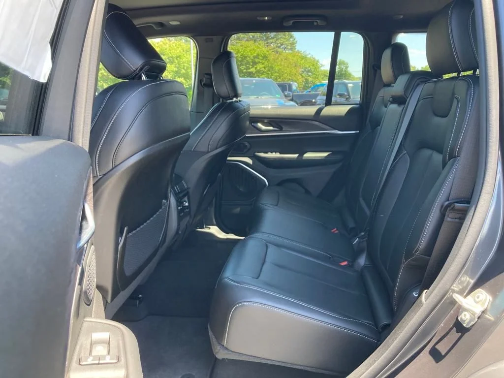 New 2024 Baltic Gray Metallic Clearcoat Jeep 4xe image 19