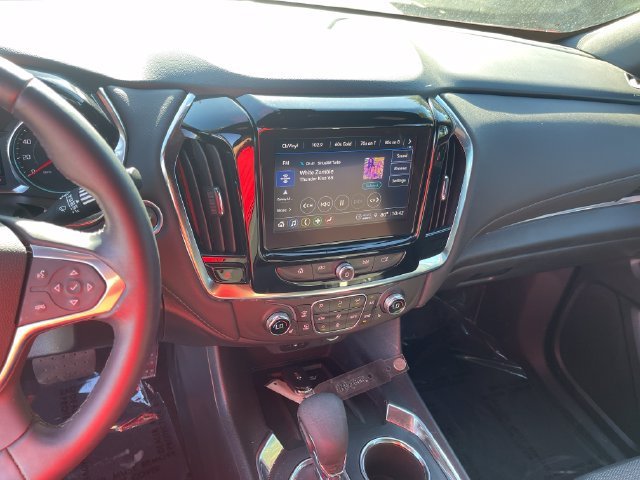 Used 2023 RADIANT RED TINTCOAT Chevrolet LT Cloth image 16