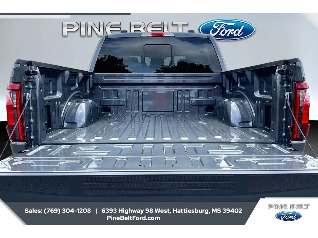 New 2026 Carbonized Gray Metallic Ford XLT image 12
