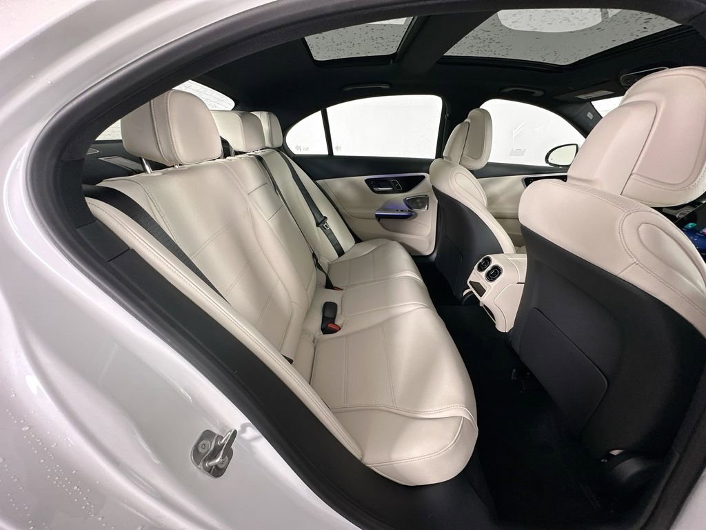 New 2026 MANUFAKTUR Moonlight White Metallic Mercedes-Benz C 300 image 63