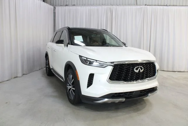 Used 2022 Black INFINITI Autograph image 40