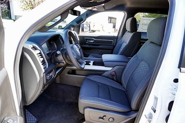 New 2026 Bright White Clear-Coat Exterior Paint RAM Big Horn Night Edition image 21