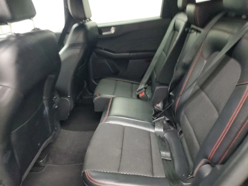 Used 2025 Agate Black Metallic Ford ST-Line image 8