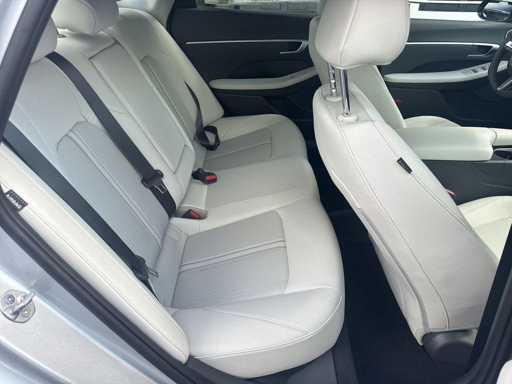 New 2026 Silver Hyundai SEL Sport image 15